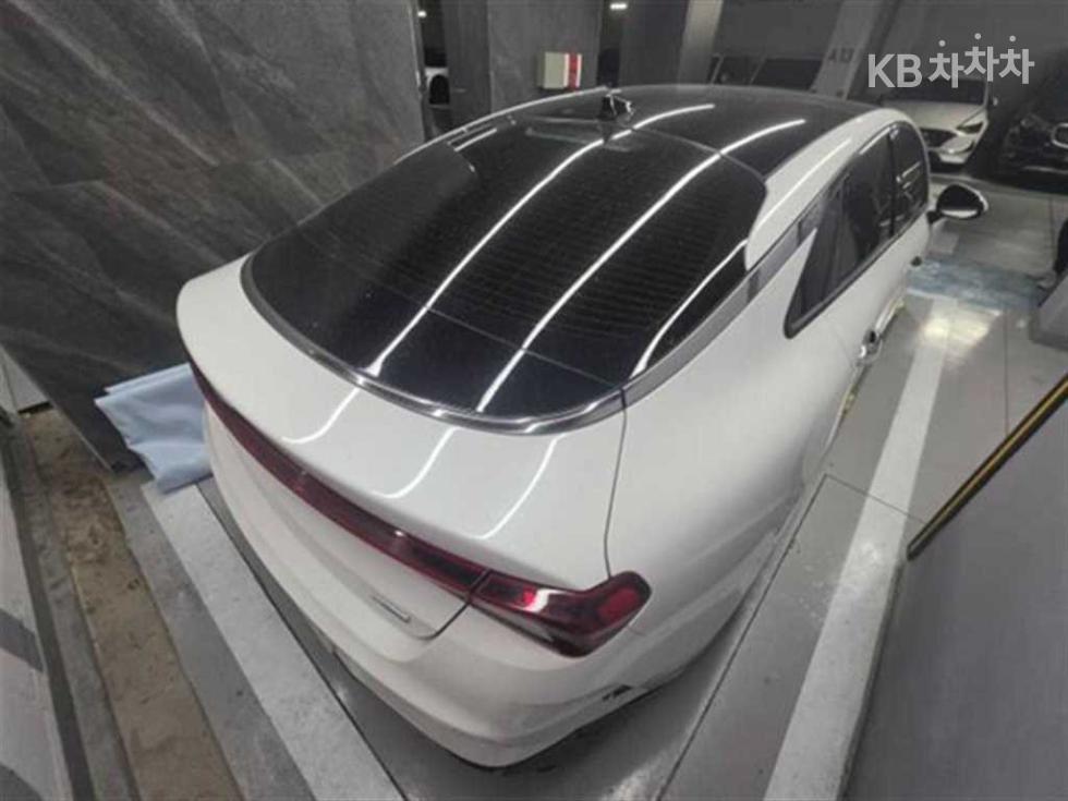 2021 - kia k5