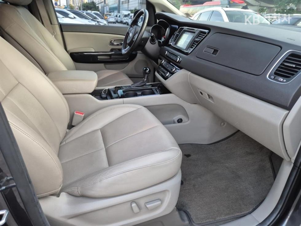 2016 - kia carnival