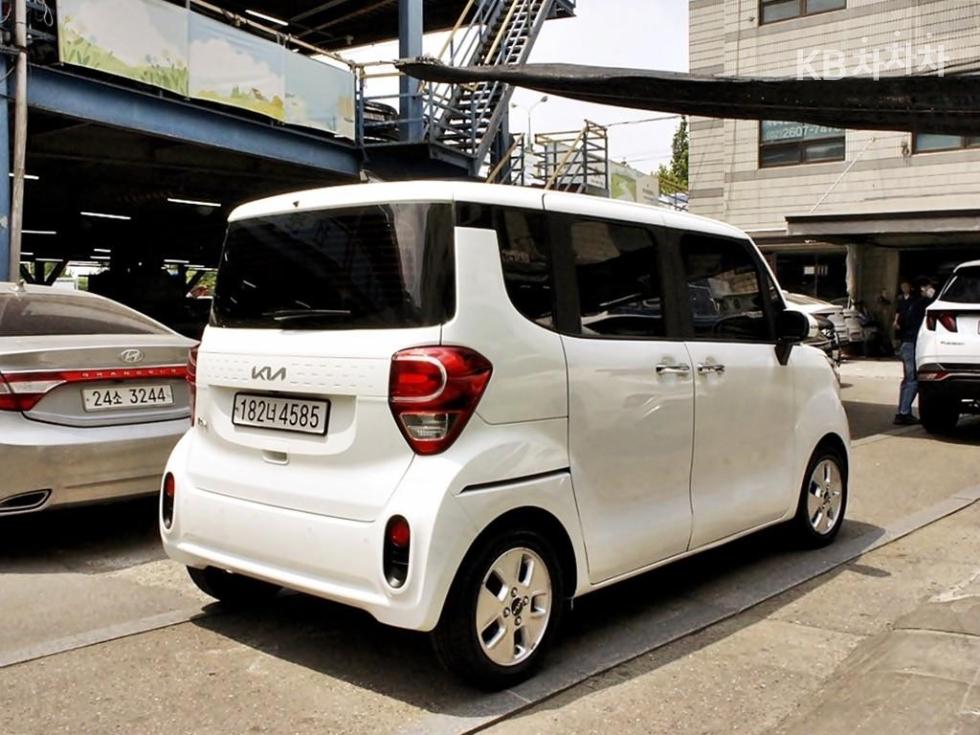 2022 - kia ray