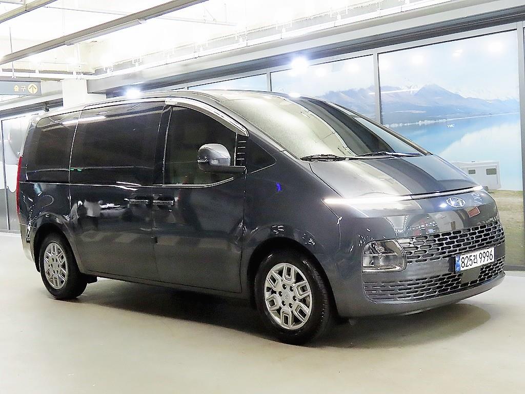 2023 hyundai Staria 3.5 LPG Cargo 3 modern