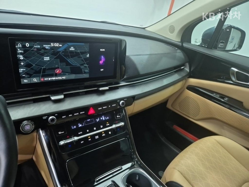 2021 - kia carnival