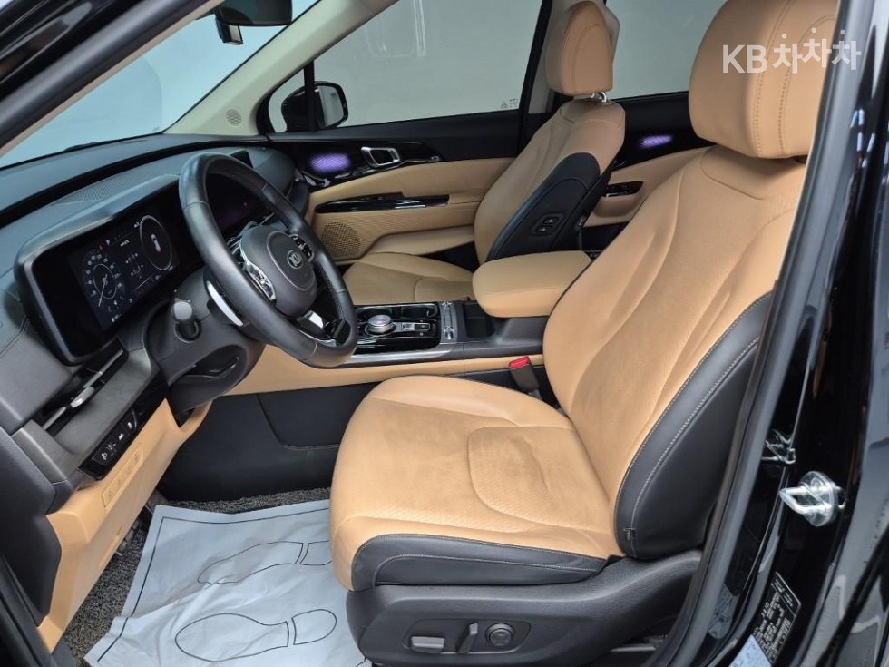 2021 - kia carnival