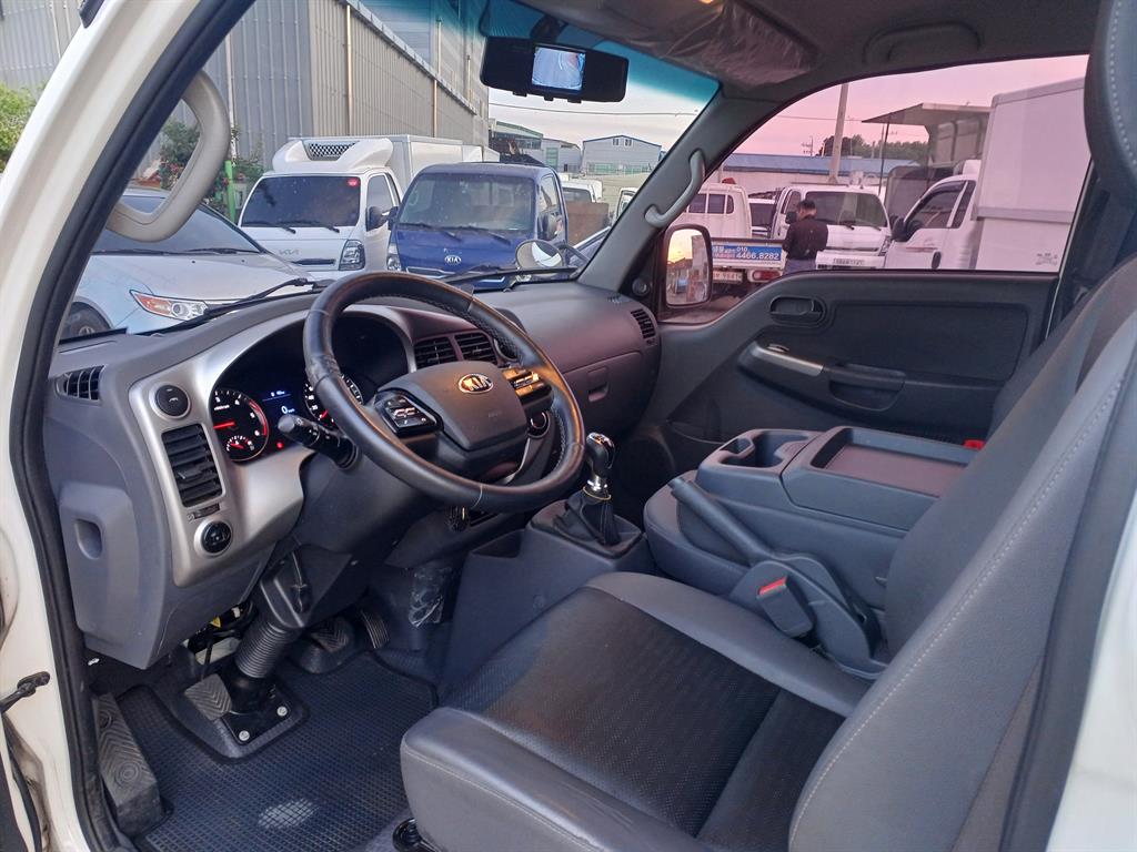 2020 - kia bongo iii