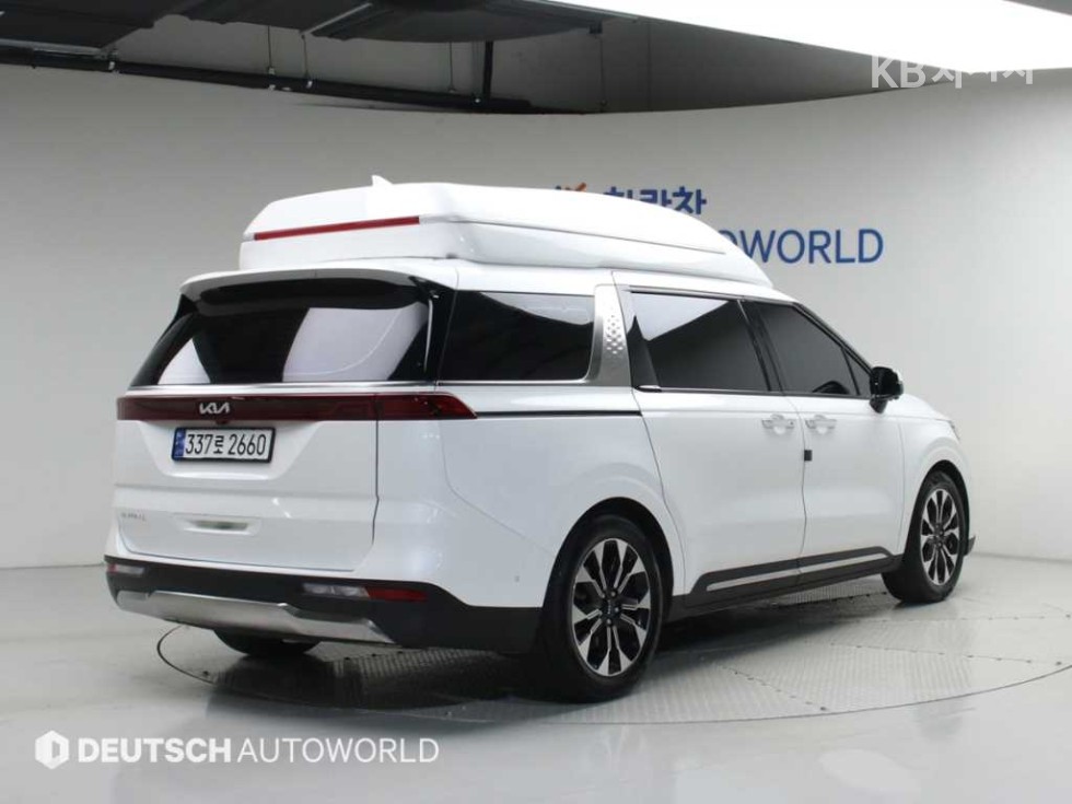 2023 - kia carnival