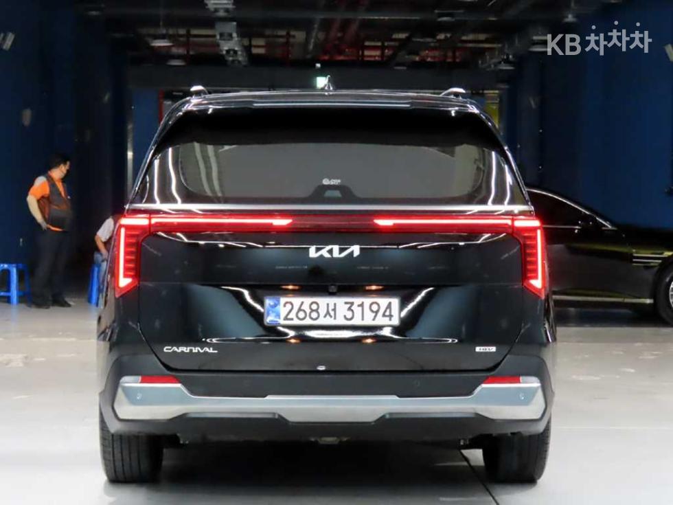 2024 - kia carnival