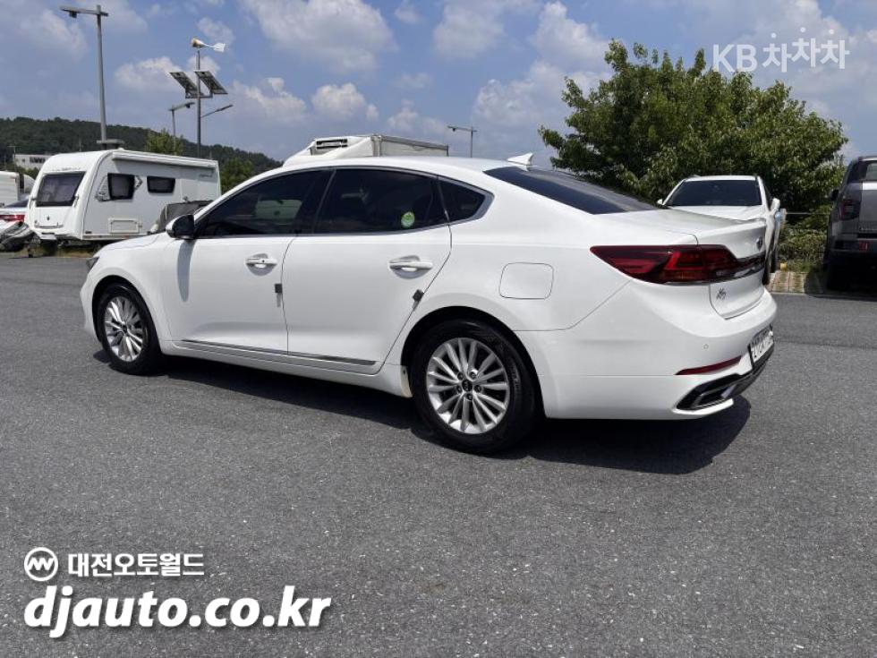 2021 - kia k7