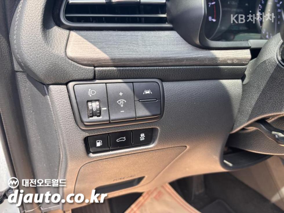2021 - kia k7