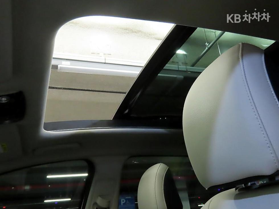 2024 - kia sportage