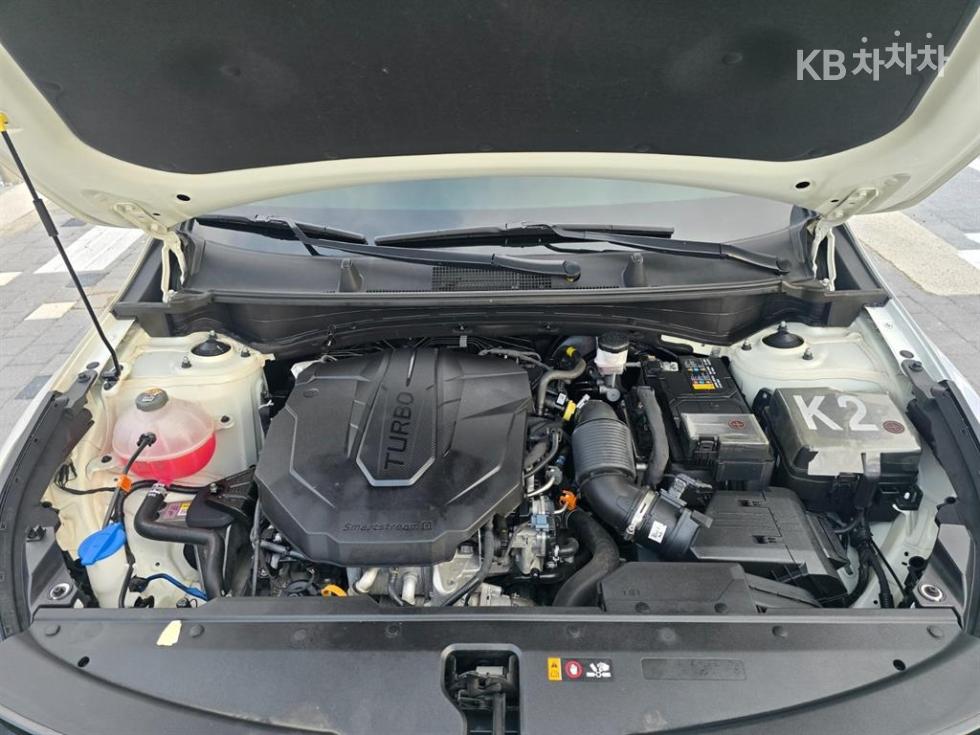 2023 - kia sportage