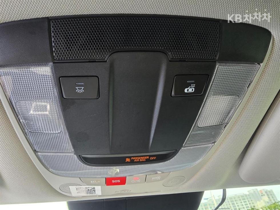 2023 - kia sportage
