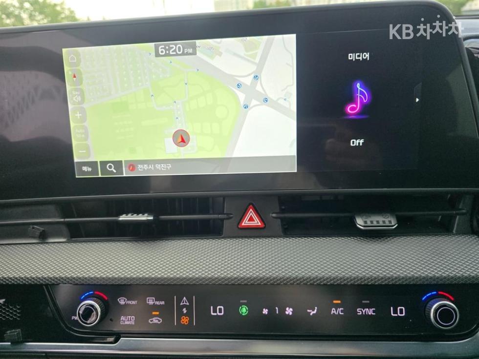 2023 - kia sportage