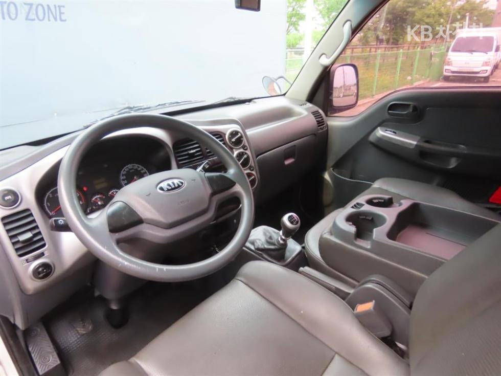 2016 - kia bongo iii