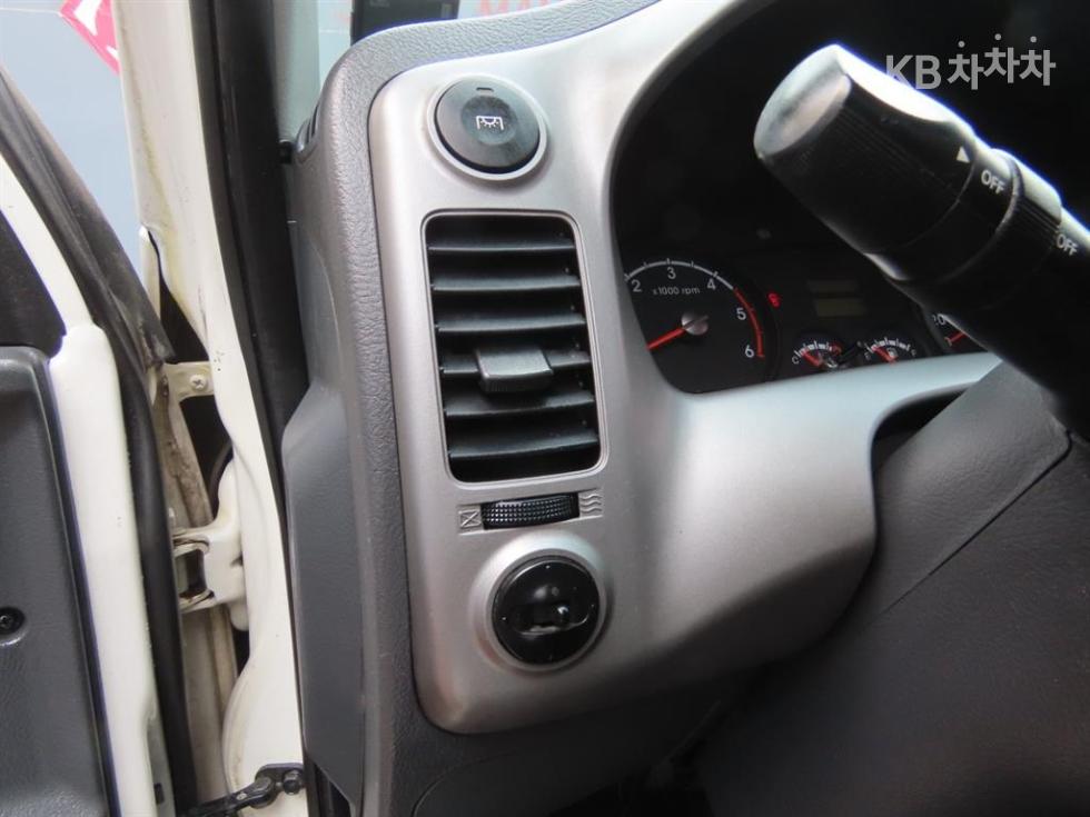2016 - kia bongo iii
