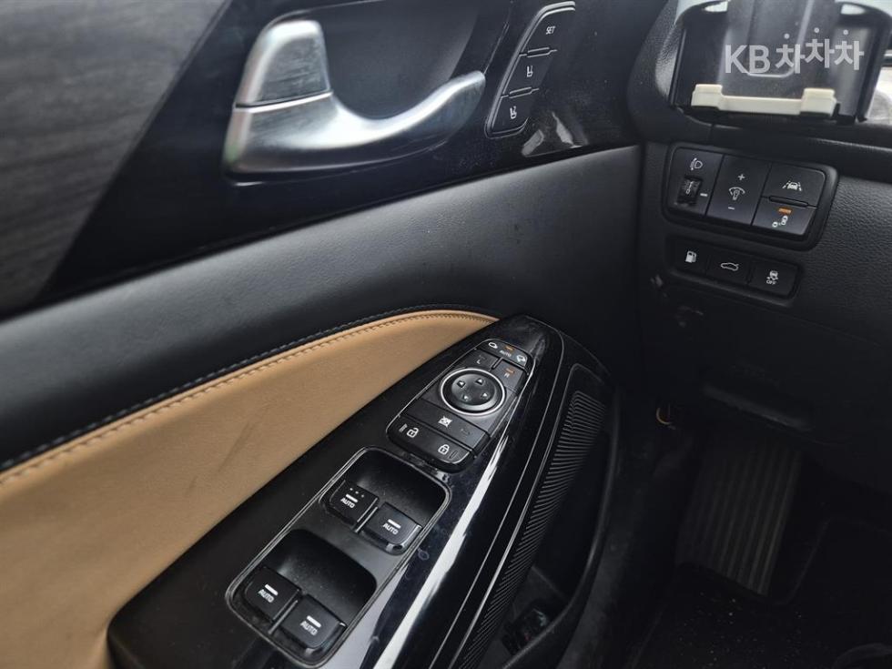 2021 - kia k7