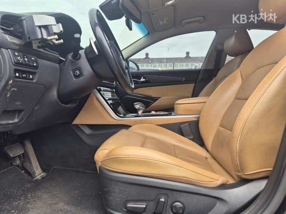 2021 - kia k7