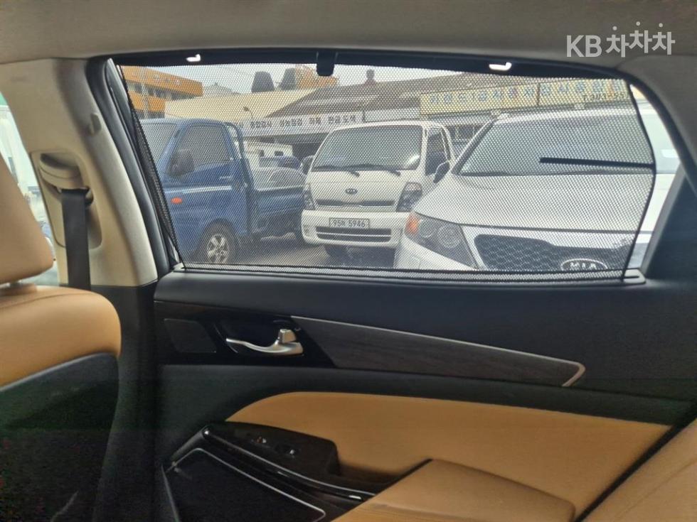 2021 - kia k7