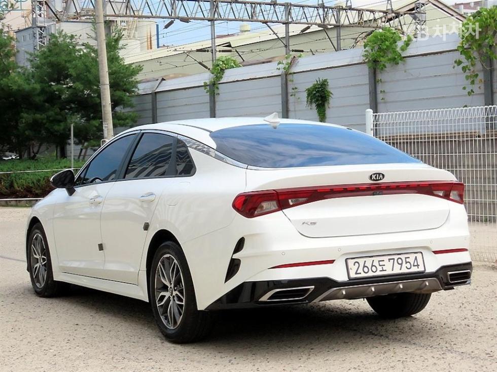 2021 - kia k5