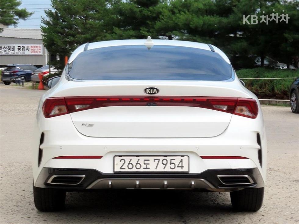 2021 - kia k5
