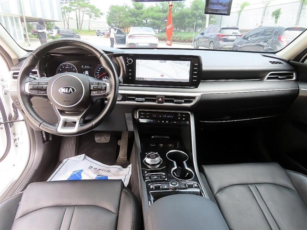 2021 - kia k5