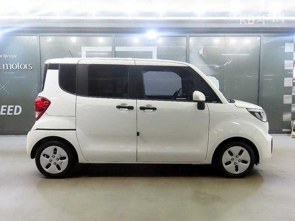 2022 - kia ray