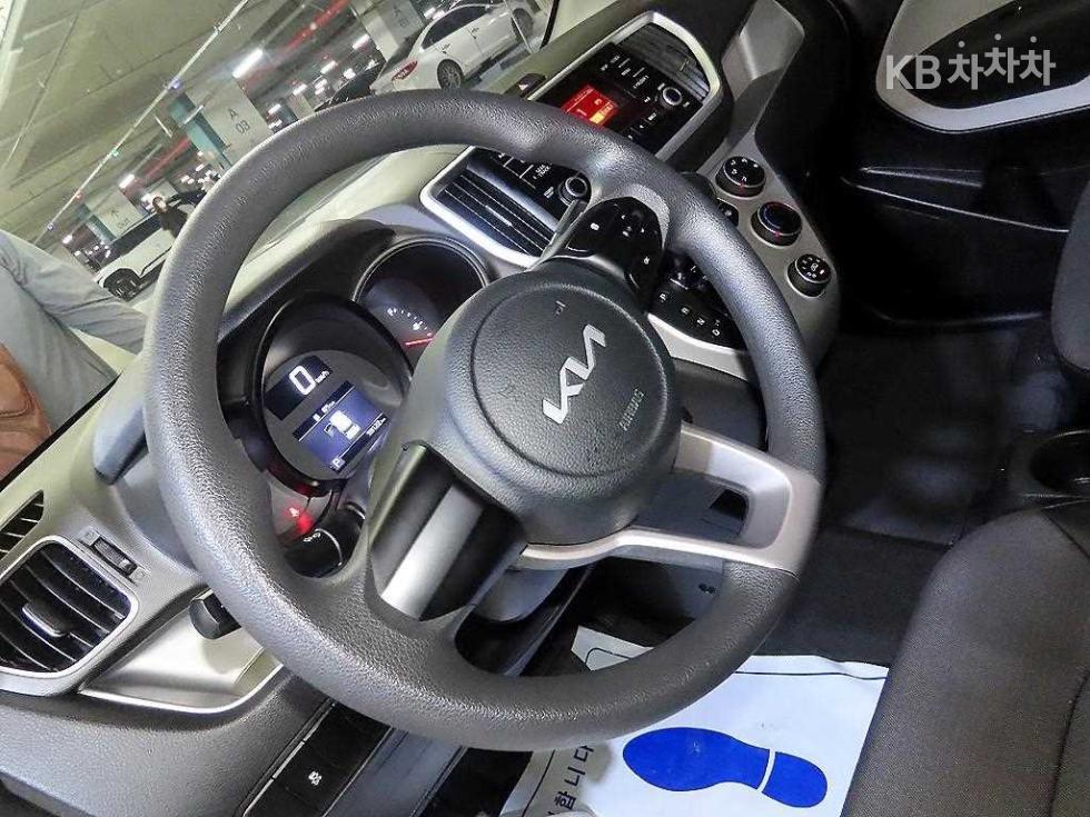 2022 - kia ray