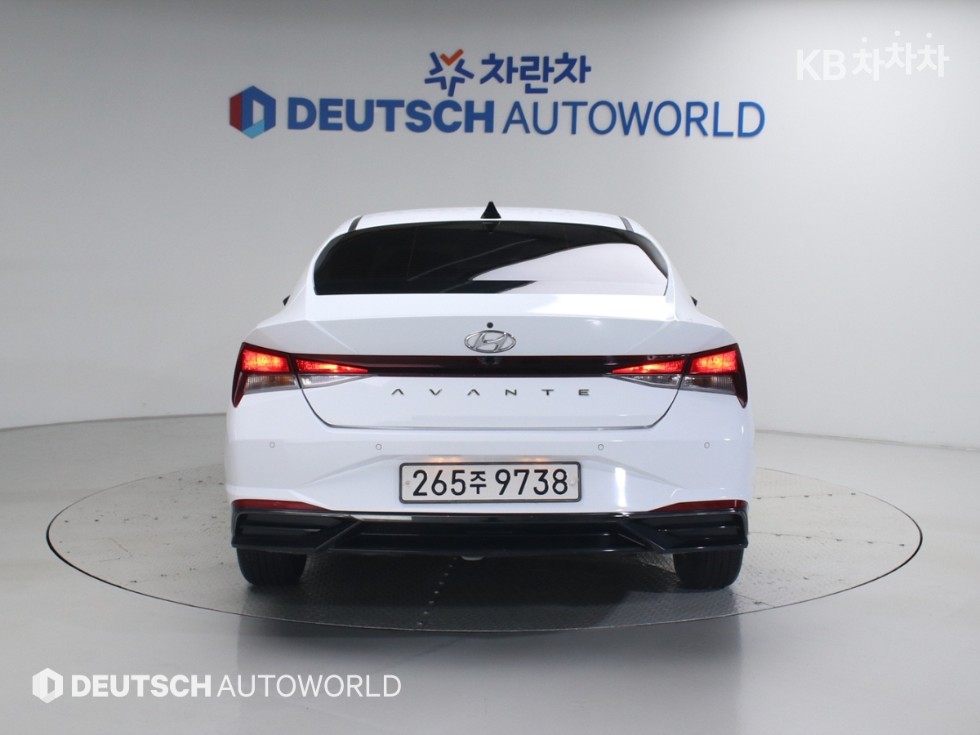Hyundai Avante — miniaturë 4