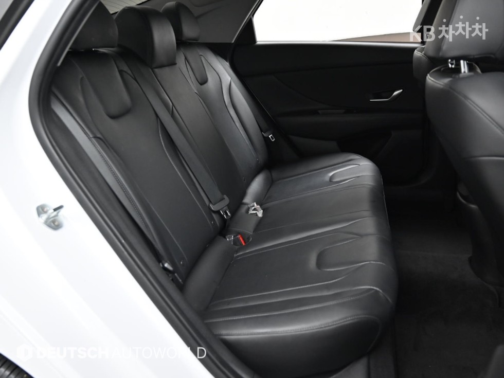 Hyundai Avante — miniaturë 13
