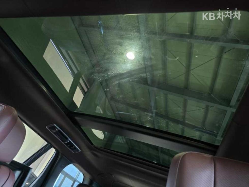 Land Rover Range Rover — miniaturë 11