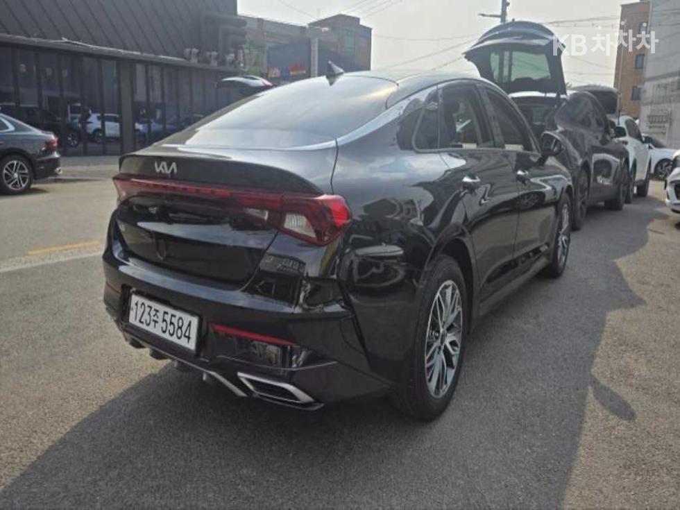 2023 - kia k5
