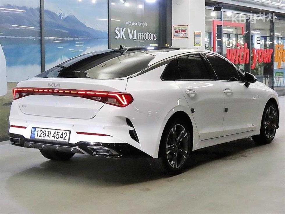 2023 - kia k5