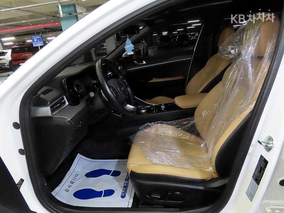 2023 - kia k5