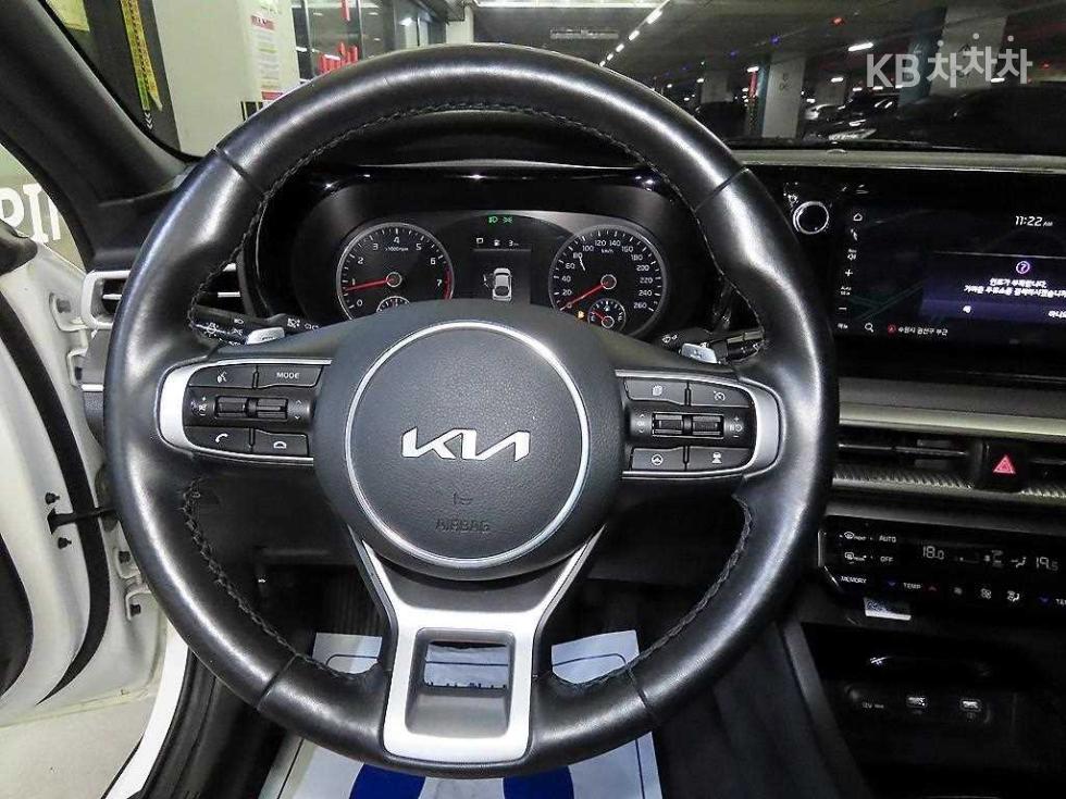 2023 - kia k5