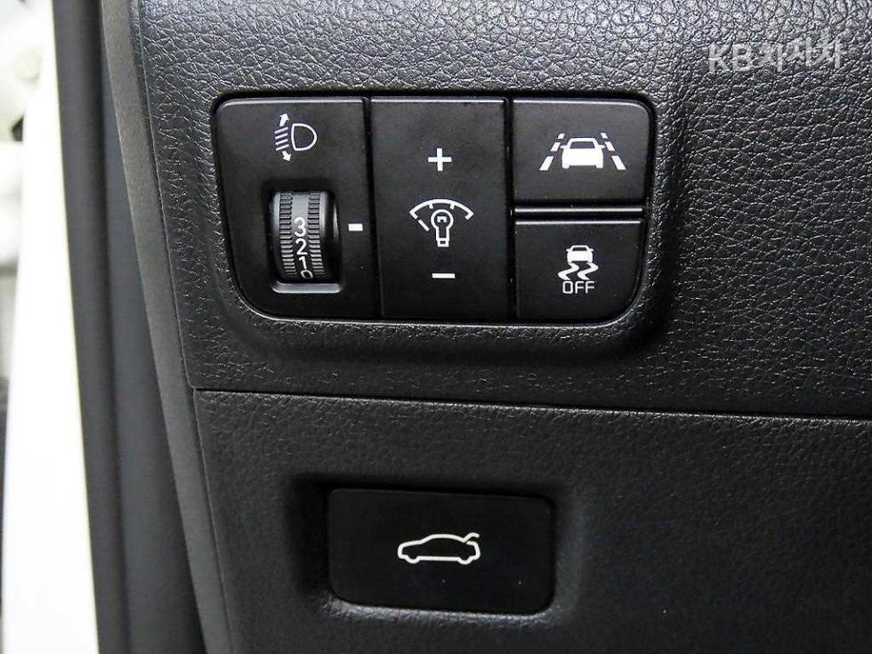 2023 - kia k5