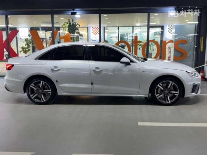 Audi A4 — miniaturë 3
