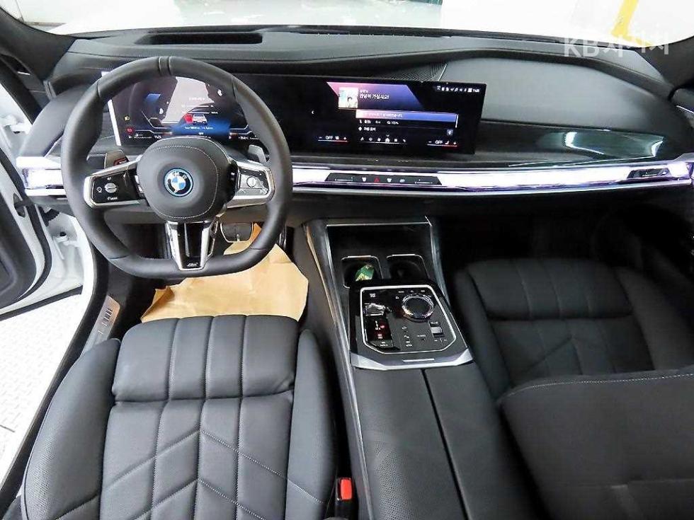 BMW 7er — miniaturë 7