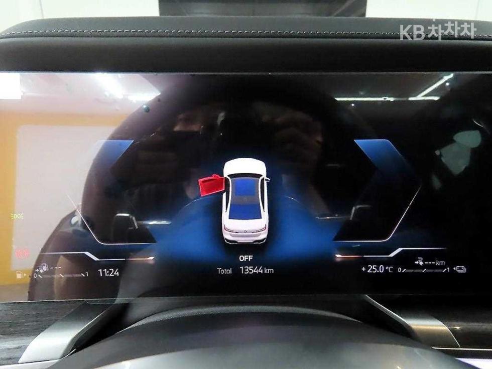 BMW 7er — miniaturë 8