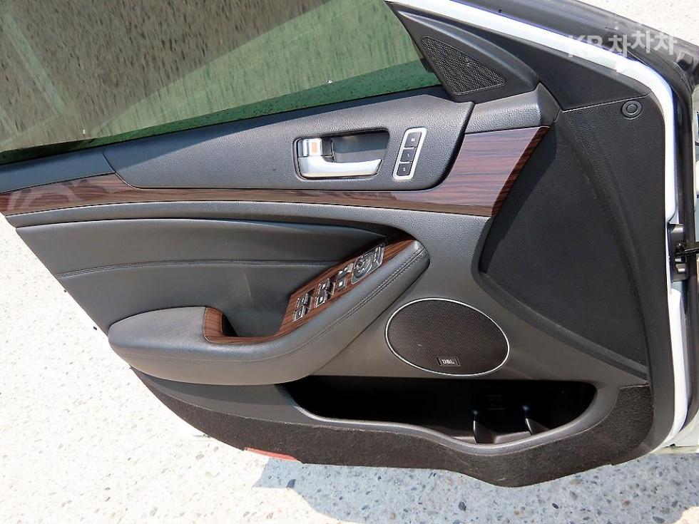 2015 - kia k7