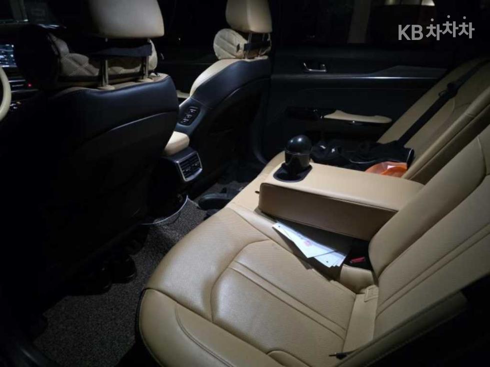 2022 - kia k5