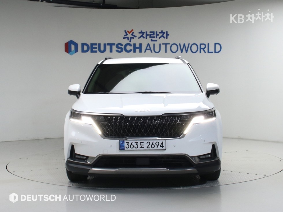 2023 - kia carnival
