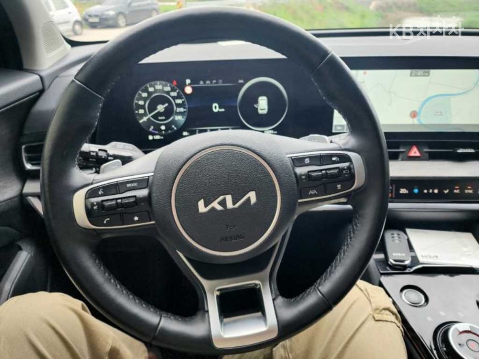 2024 - kia sportage