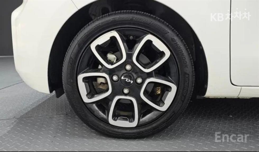 2022 - kia ray