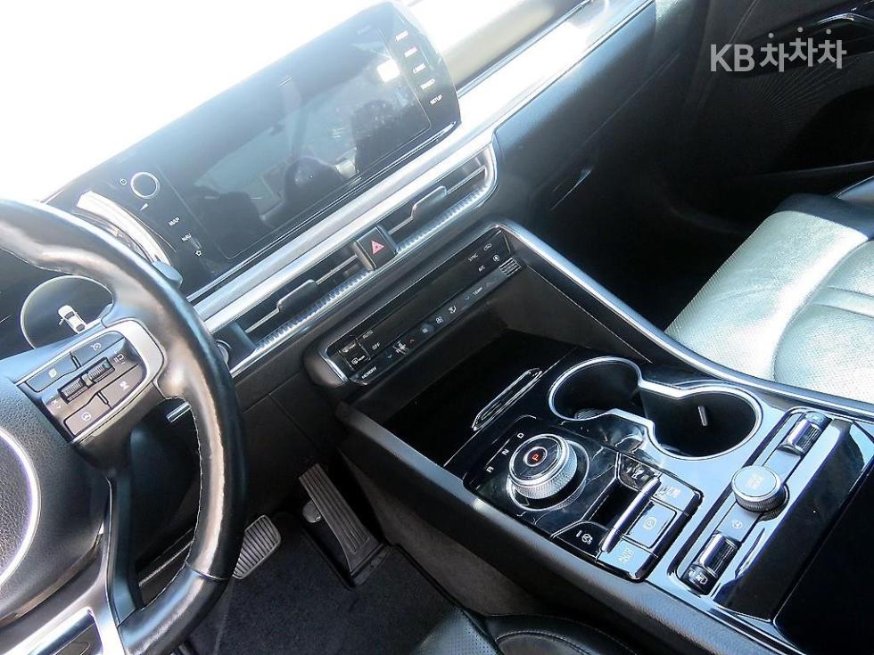 2020 - kia k5