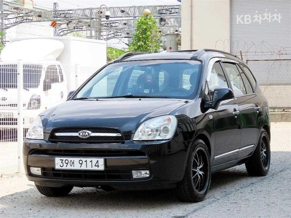 Kia Carens — miniaturë 2
