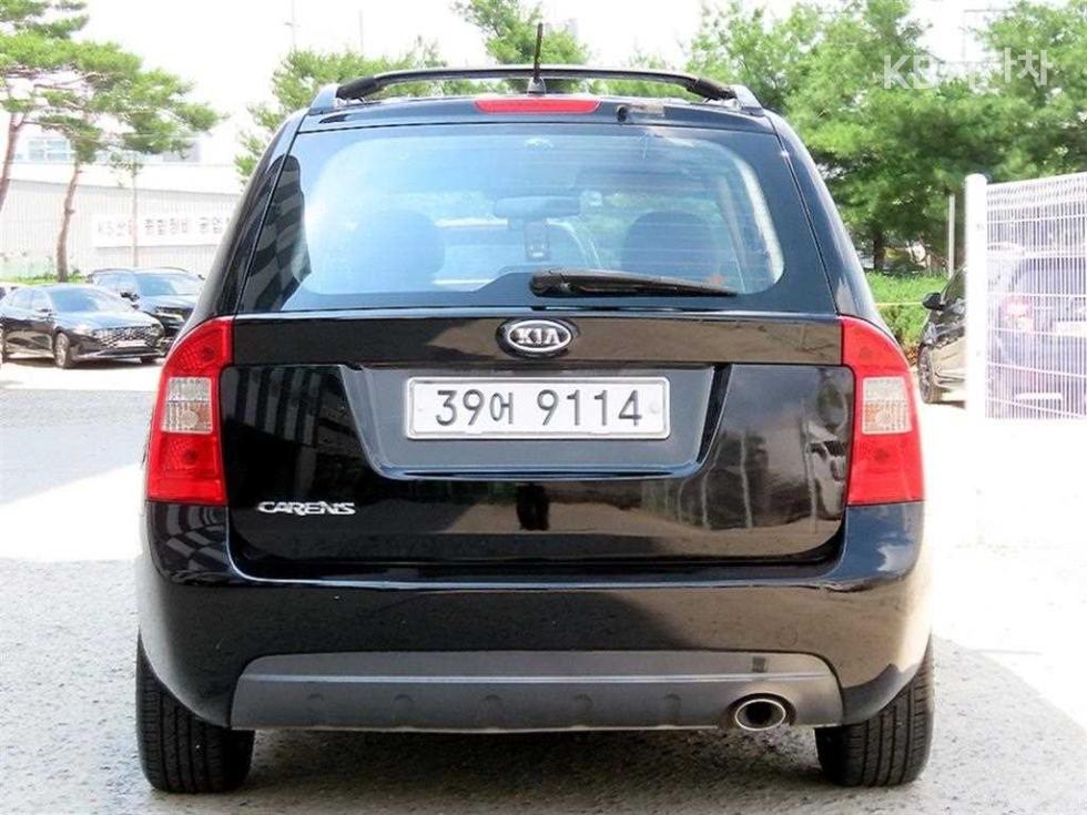 Kia Carens — miniaturë 4