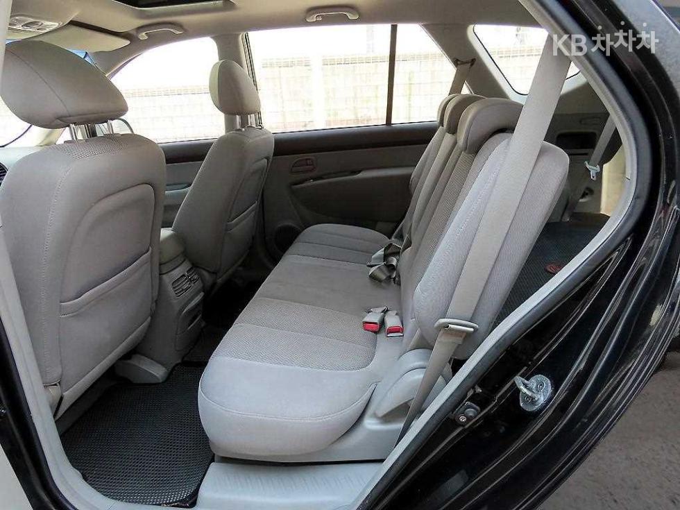 Kia Carens — miniaturë 6