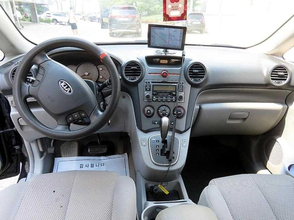 Kia Carens — miniaturë 7
