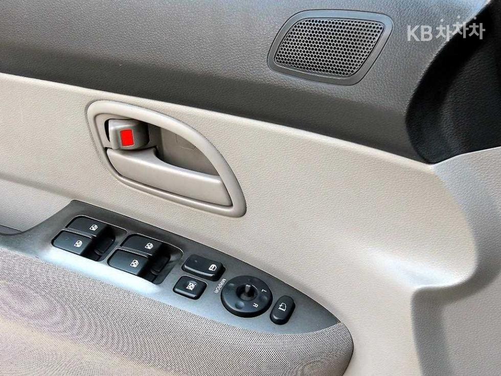 Kia Carens — miniaturë 11