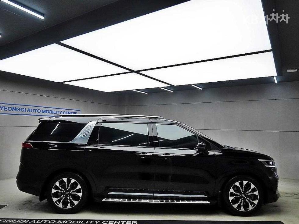 2021 - kia carnival