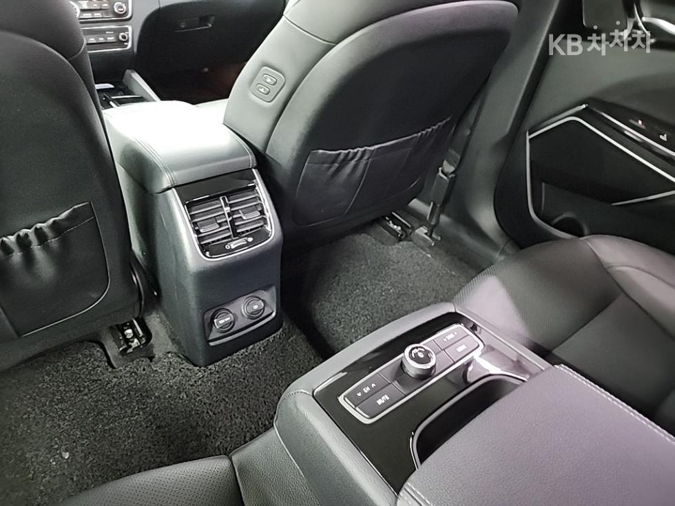 2018 - kia k7