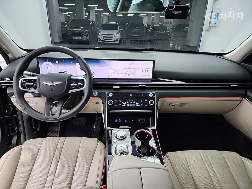 2023 Genesis GV80 photo